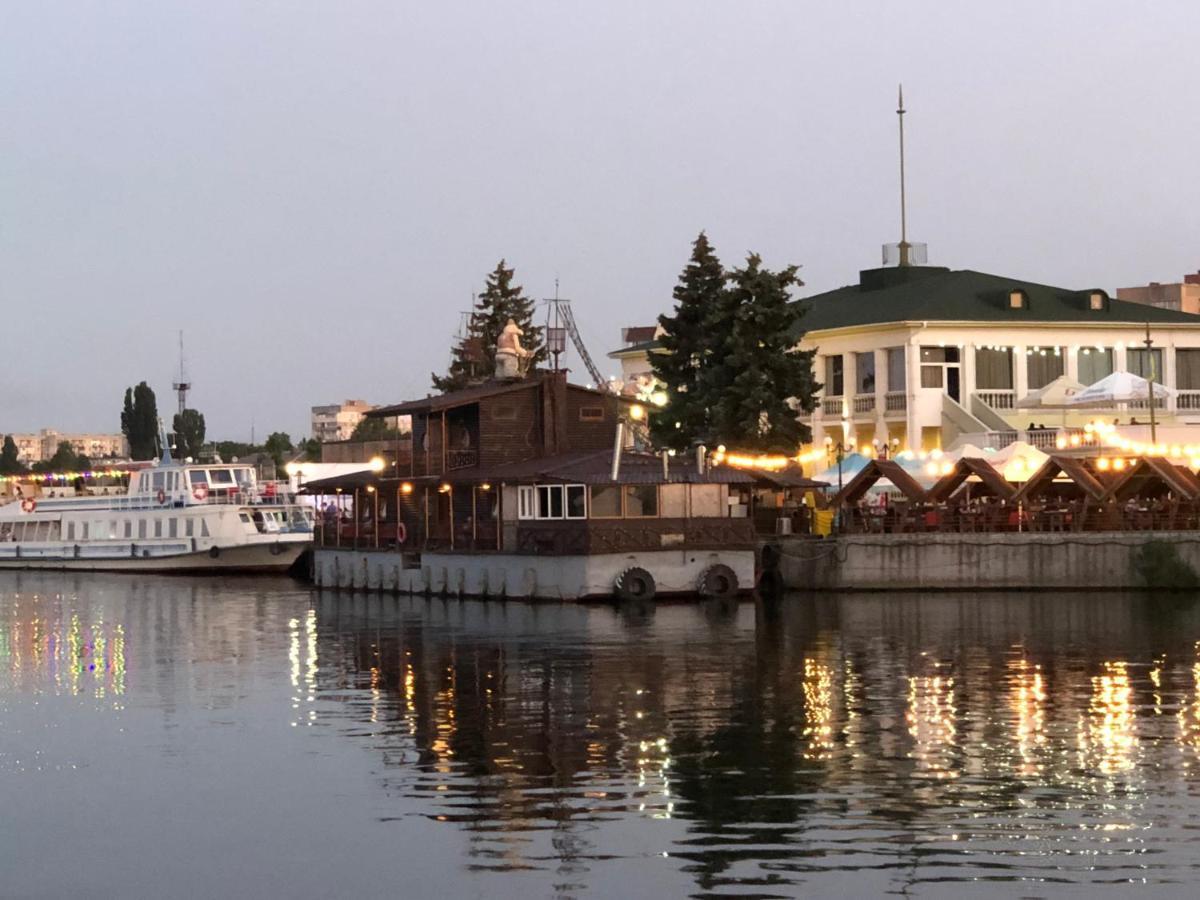 Новая Красивая Квартира. Cherkasy Exterior foto