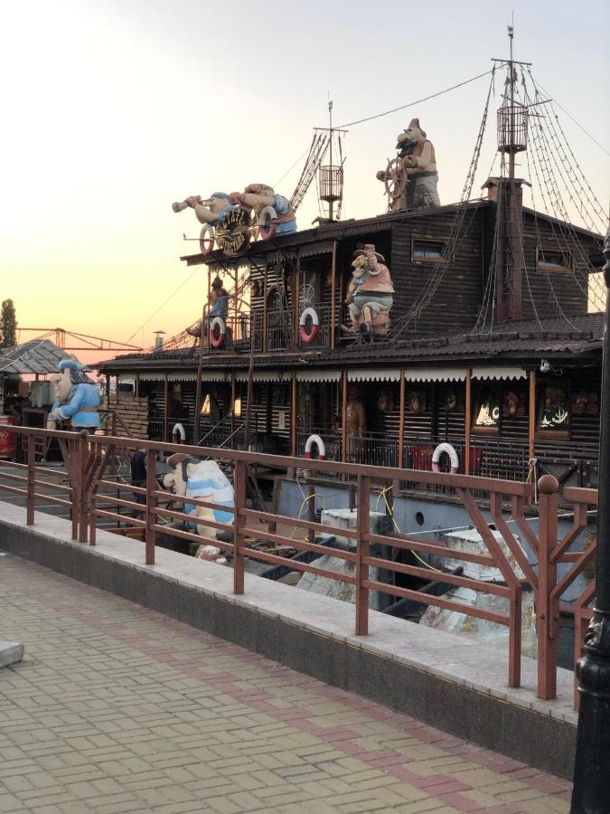 Новая Красивая Квартира. Cherkasy Exterior foto